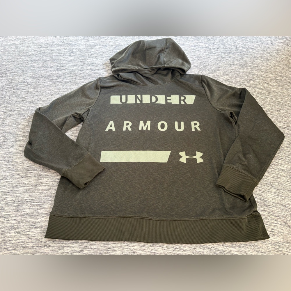 Under Armour Men’s Hoodie Size Large